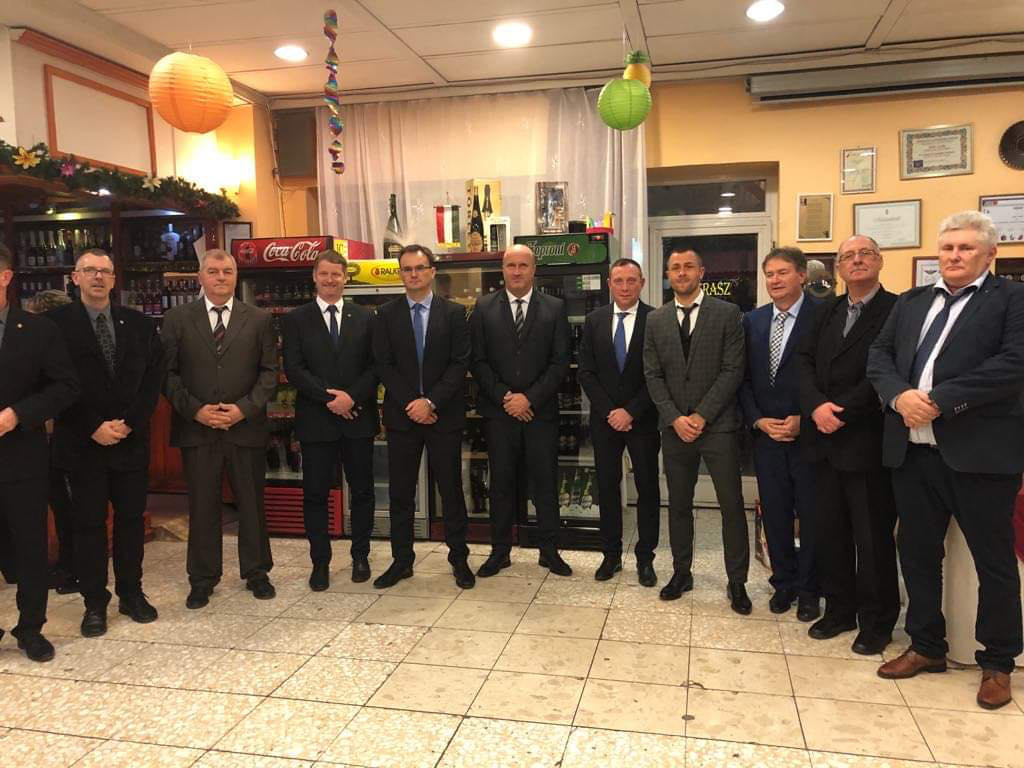 Szolnok: Nagy nevek a megyei bálon