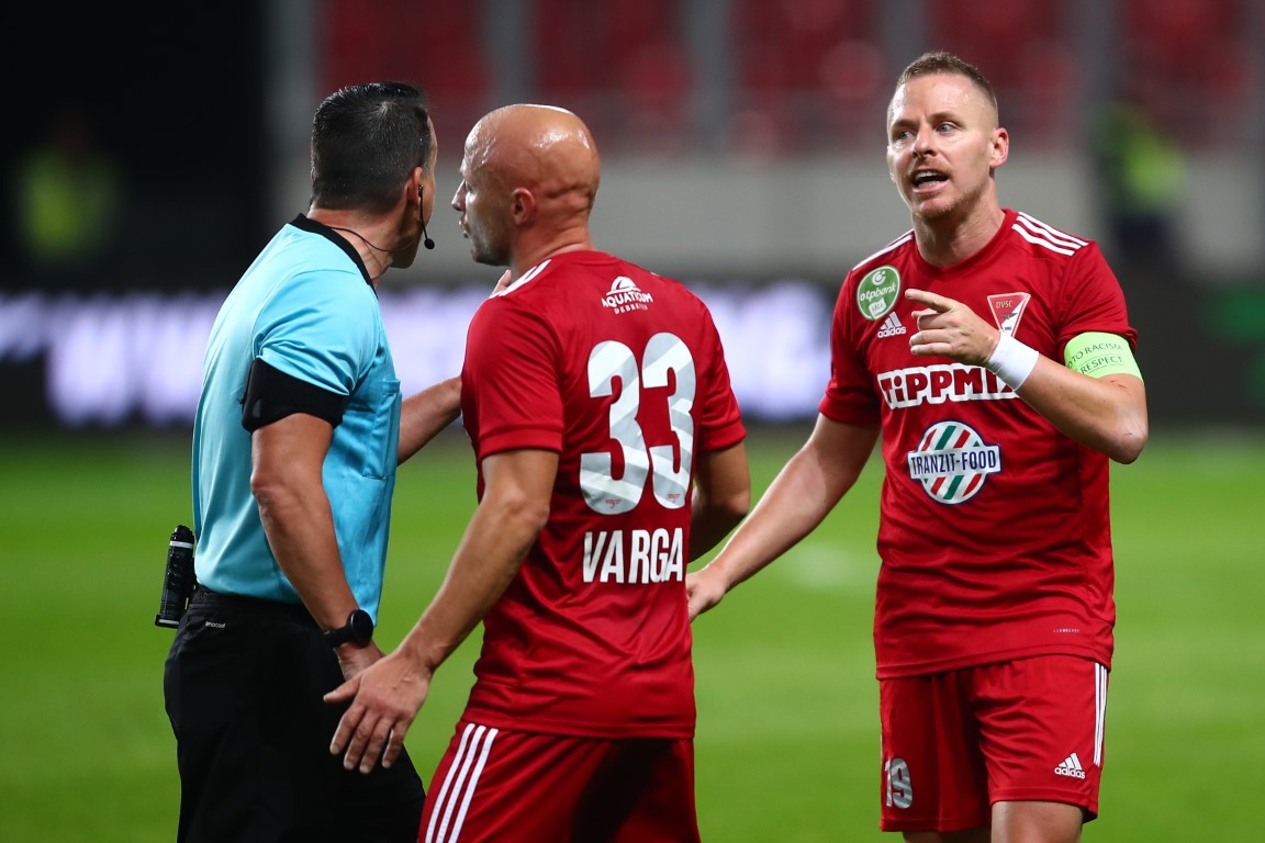 VAR István véleményes büntetővel tért vissza